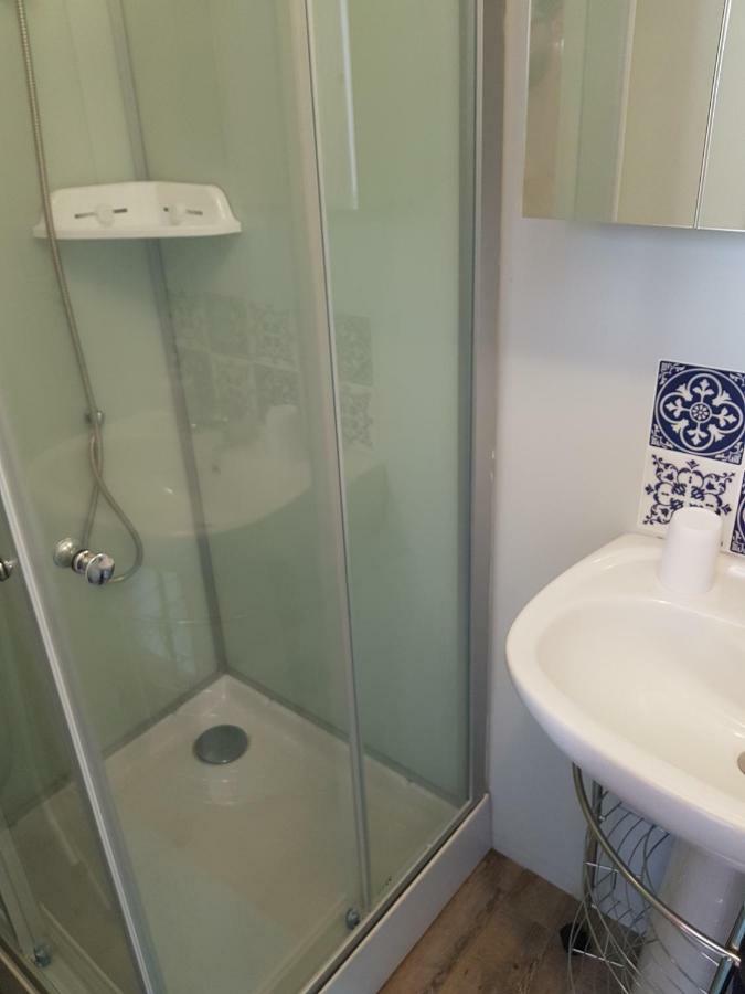 Appartement Atypique - 2 Chambres - Rue Calme Dans Centre Ville Sedan Ngoại thất bức ảnh